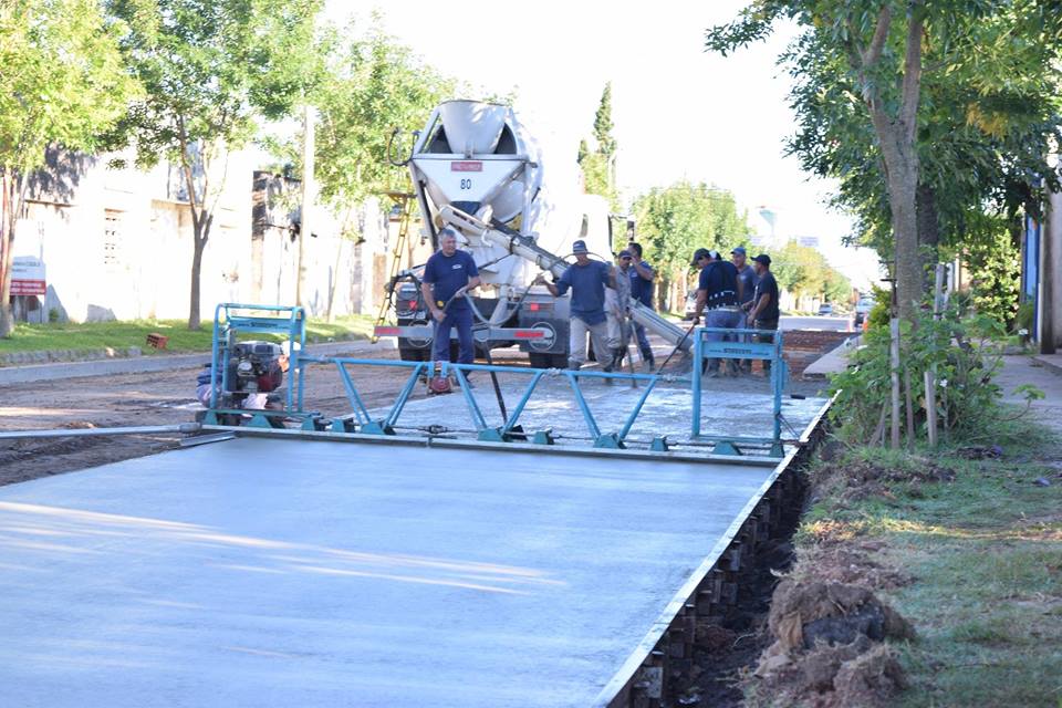 263 METROS LINEALES MÁS DE HORMIGÓN PARA LA CALLE PASCUAL VELZI