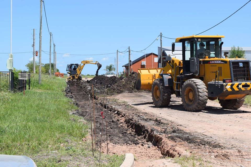 CONSTRUCCIÓN DE 500 METROS DE CORDÓN CUNETA EN CALLE CONSTITUCIÓN NACIONAL