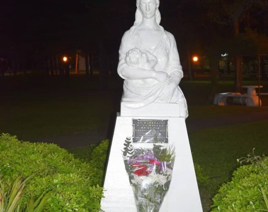 HOMENAJE POR EL DÍA DE LAS MADRES